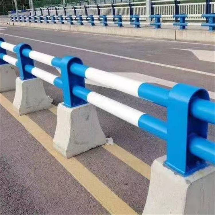 郴州水泥墩防撞护栏